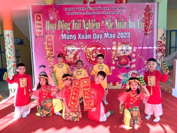 HOẠT ĐỘNG TRẢI NGHIỆM MỪNG XUÂN QUÝ MÃO NĂM 2023 TRƯỜNG MẦM NON VĨNH PHƯỚC NĂM HỌC 20022-2023