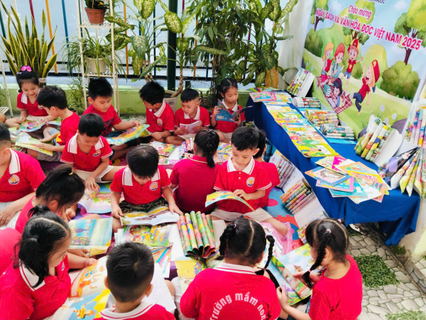 TIN BÀI NGÀY SÁCH VÀ VĂN HÓA ĐỌC VIỆT NAM 21/04/2025