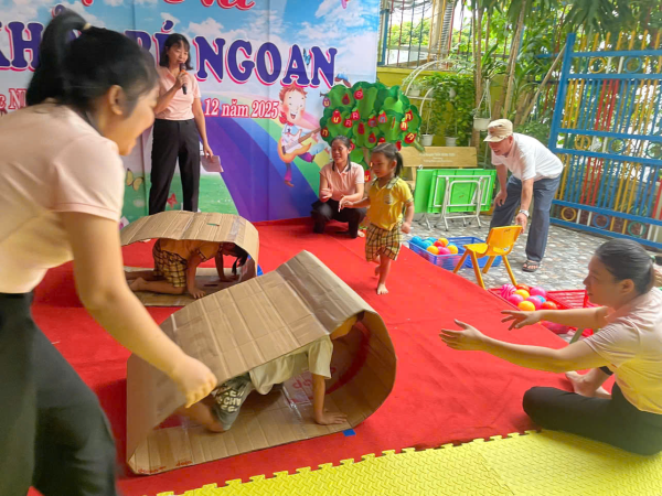 HỘI KHỎE MĂNG NON