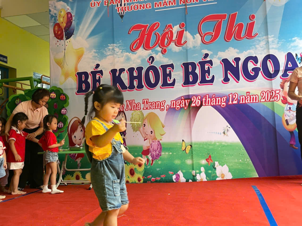 HỘI KHỎE MĂNG NON